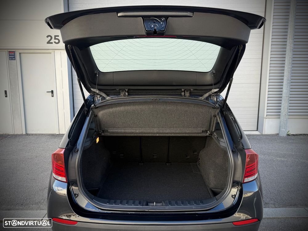 BMW X1 18 d sDrive Line Sport - 32