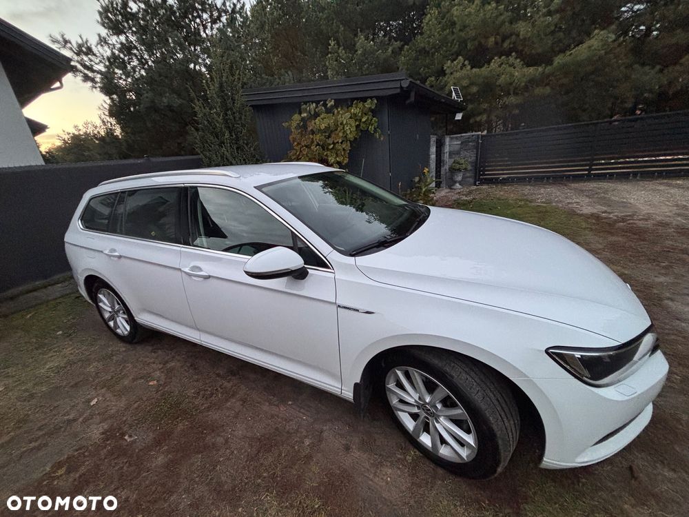 Volkswagen Passat - 8