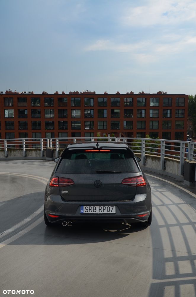 Volkswagen Golf 2.0 TDI BMT GTD - 12