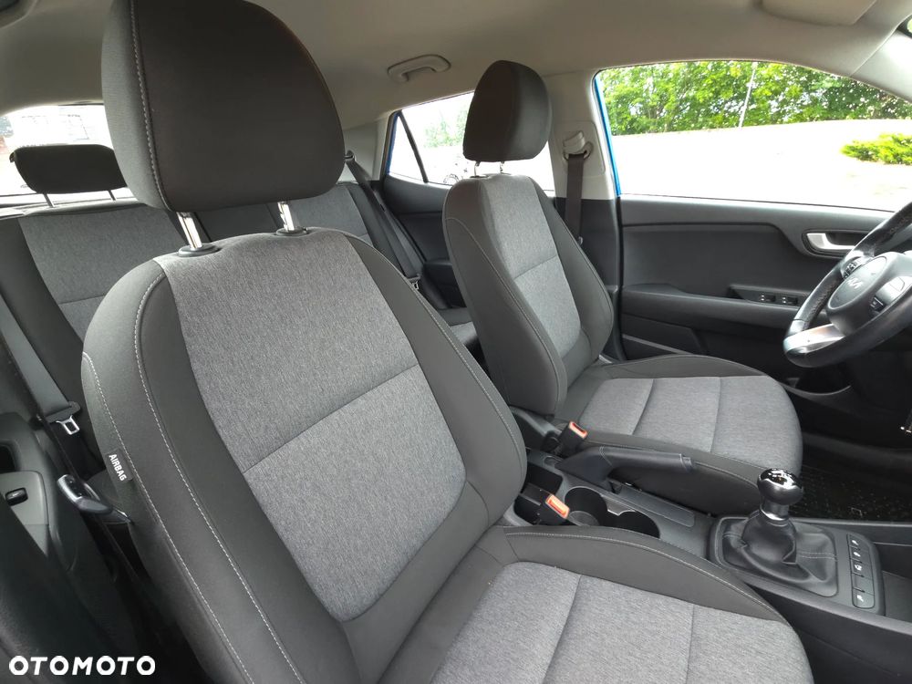 Kia Stonic 1.2 L Business Line - 17