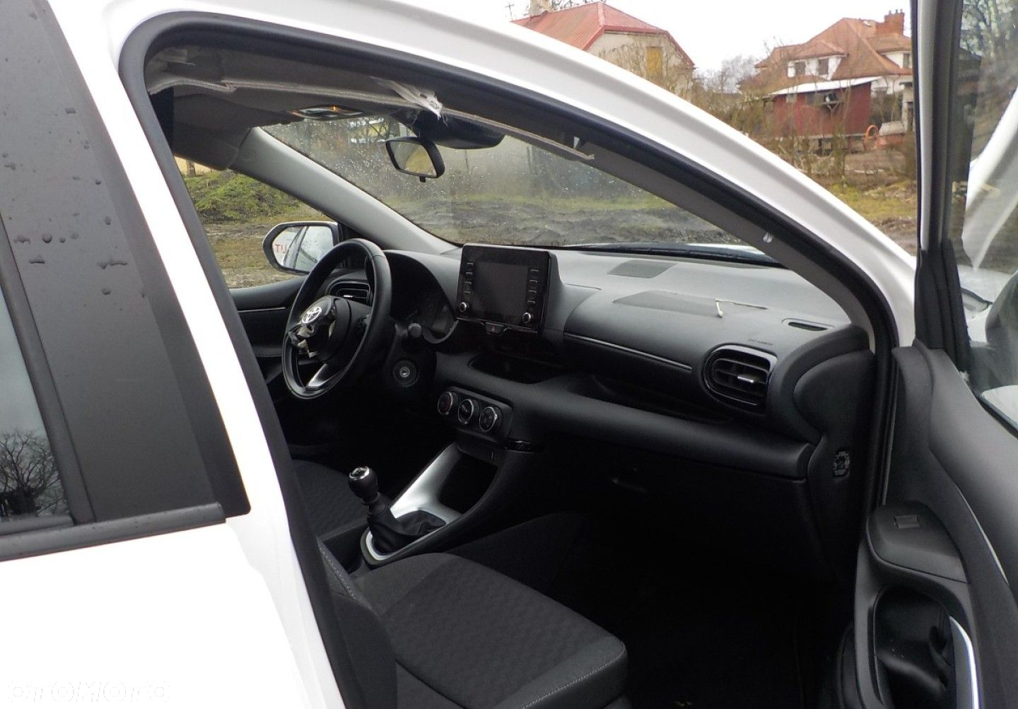 Toyota Yaris - 18