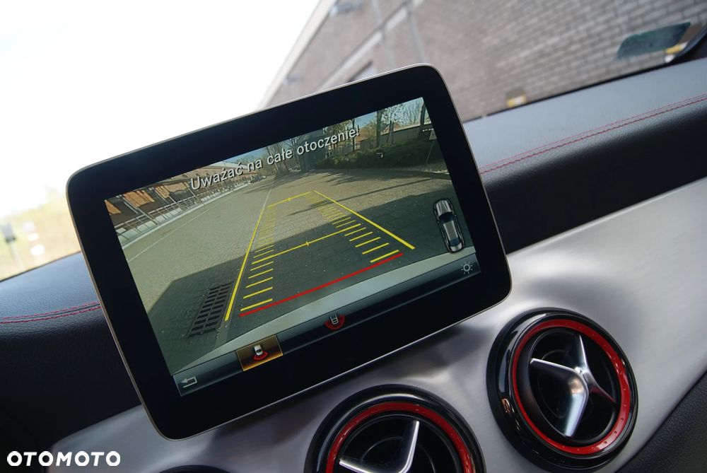 Mercedes-Benz CLA AMG 45 4-Matic - 33
