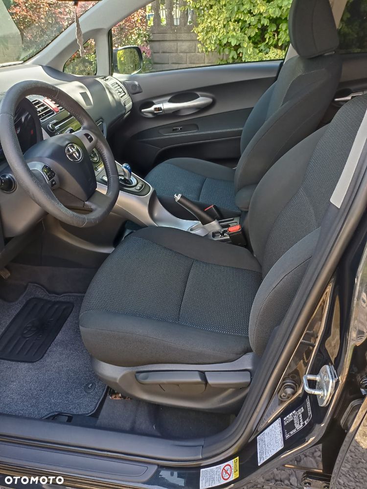 Toyota Auris 1.8 HSD Sol - 17