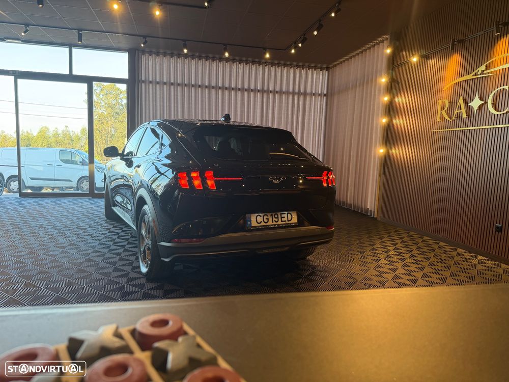 Ford Mustang Mach-E Premium - 4