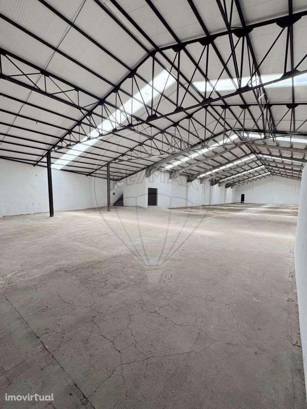 Armazém  para arrendamento - Grande imagem: 2/10