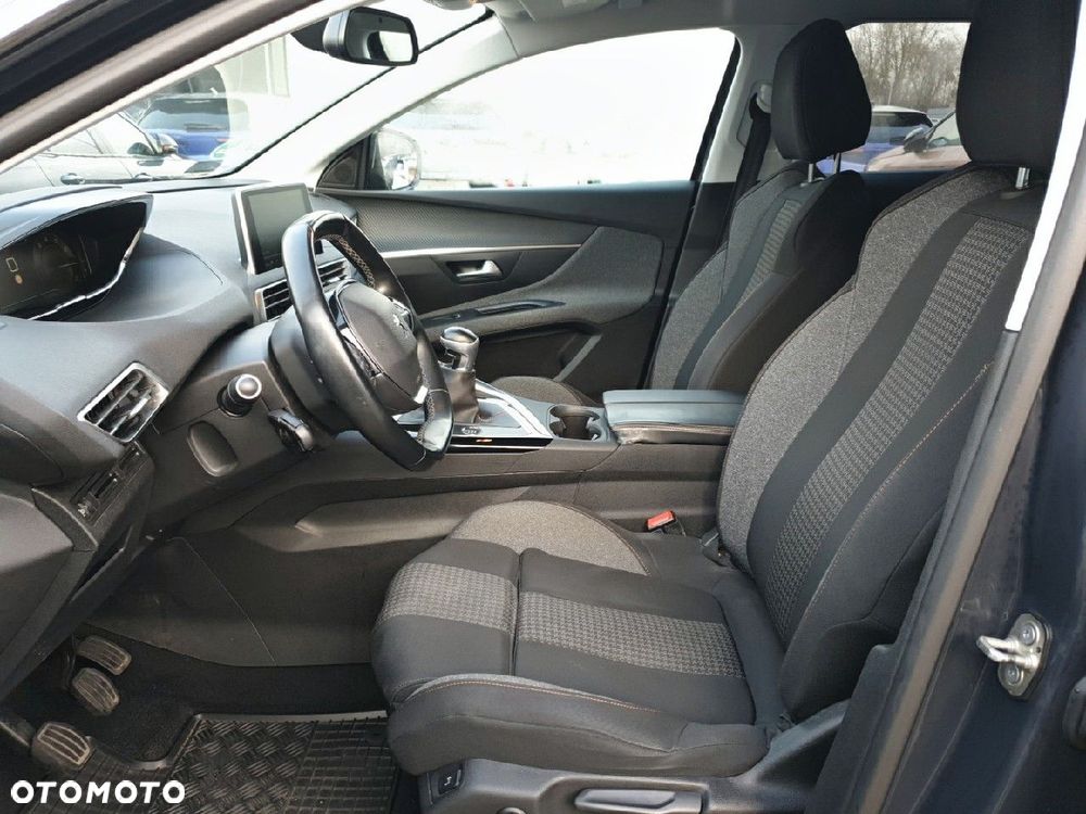 Peugeot 3008 1.2 PureTech Allure S&S - 9