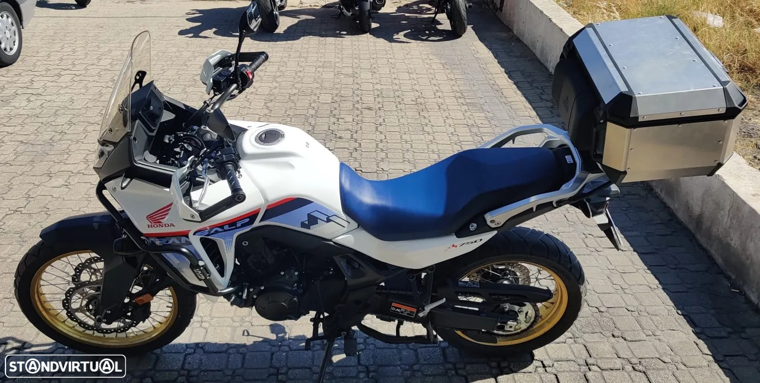 Honda Transalp 750 - 4