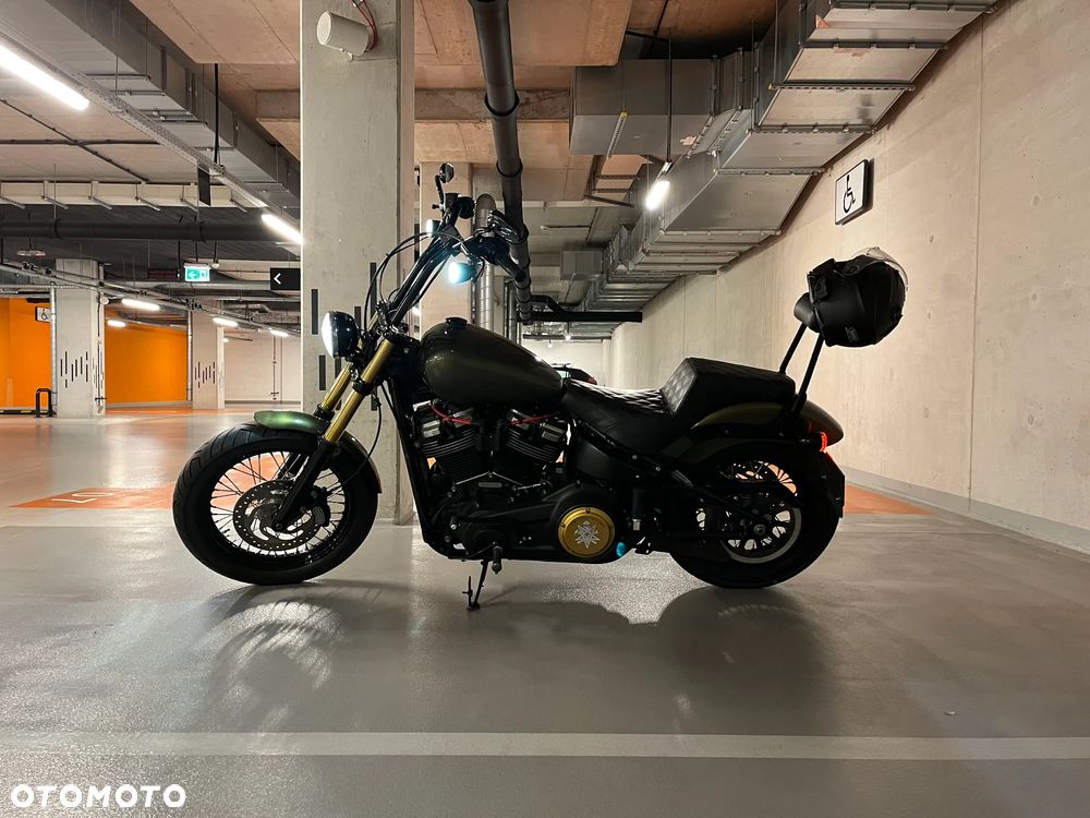 Harley-Davidson Softail Street Bob - 16