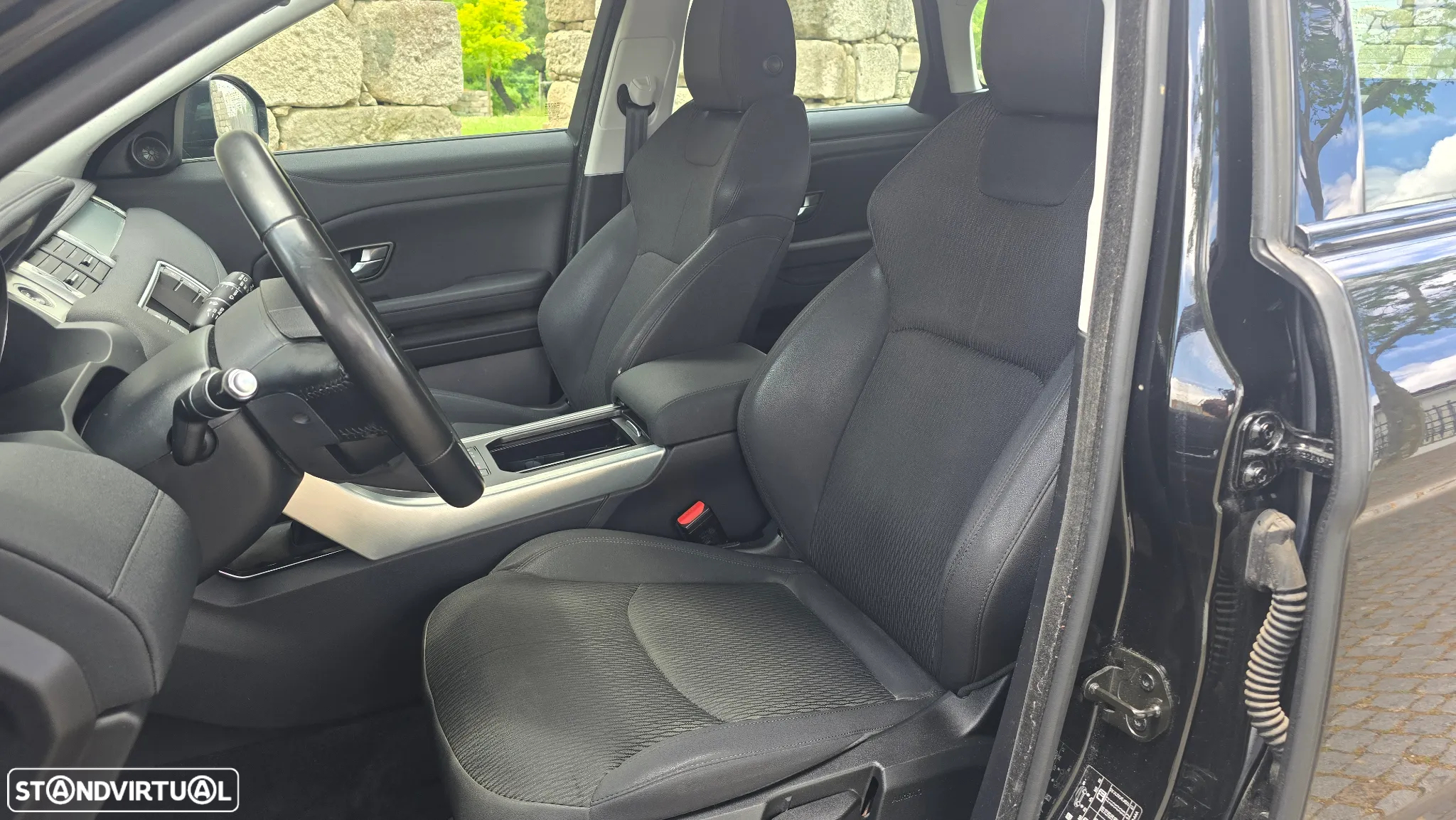 Land Rover Range Rover Evoque 2.0 D150 R-Dynamic - 19