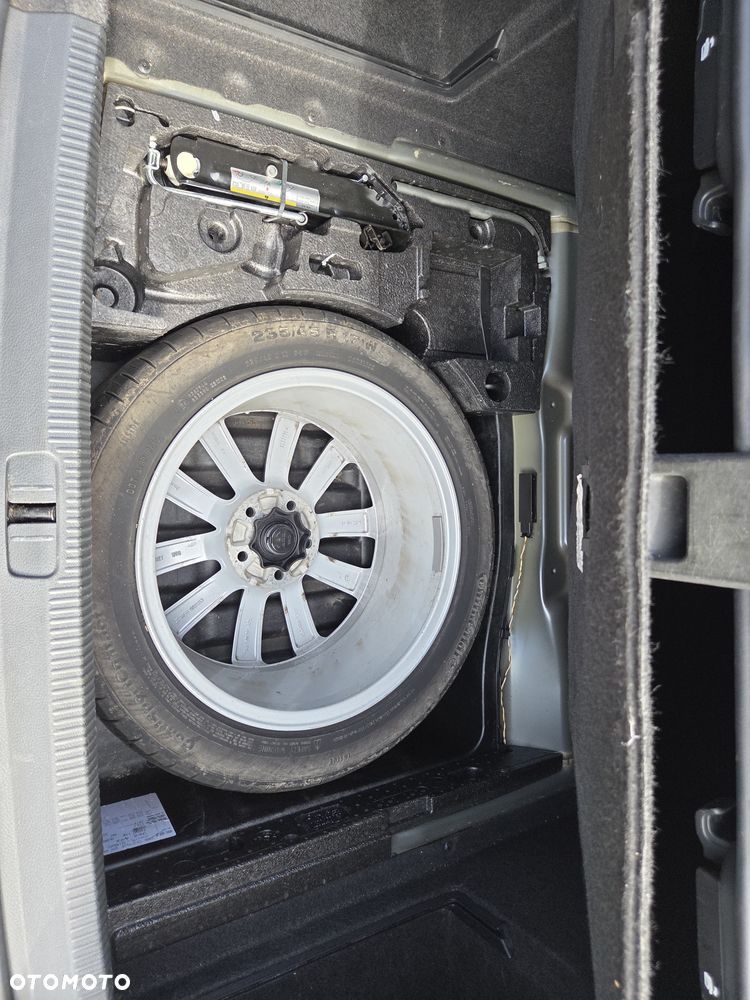 Volkswagen Passat - 25