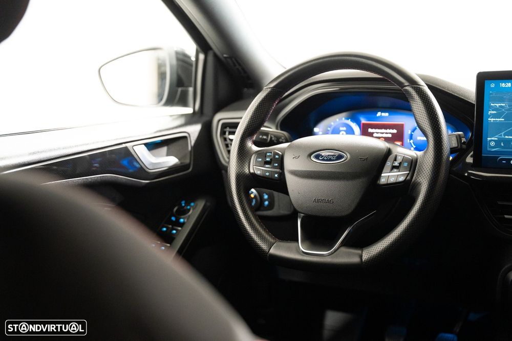 Ford Focus SW 1.0 EcoBoost MHEV ST-Line X - 20