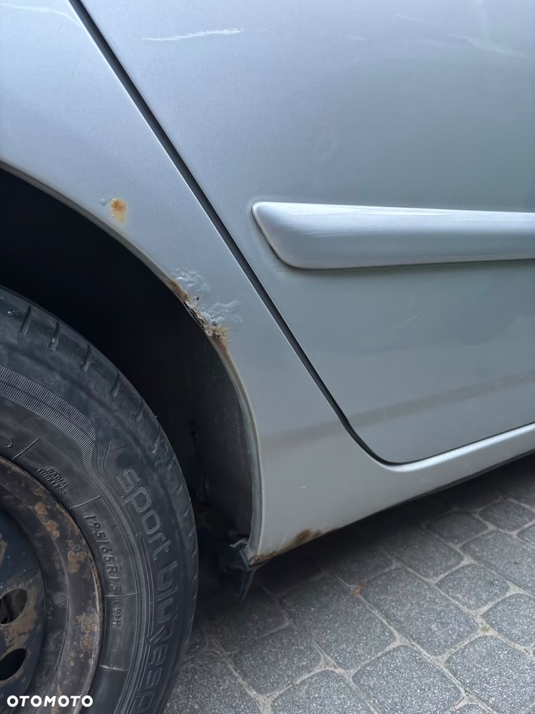 Toyota Corolla 2.0 D-4D Sol - 14