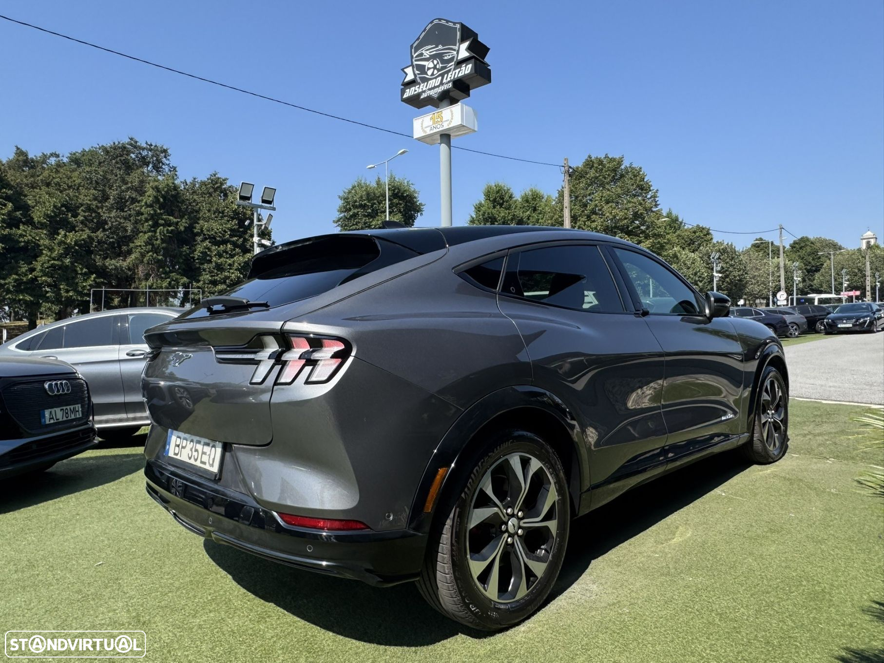 Ford Mustang Mach-E 72.6 kWh Premium AWD - 4