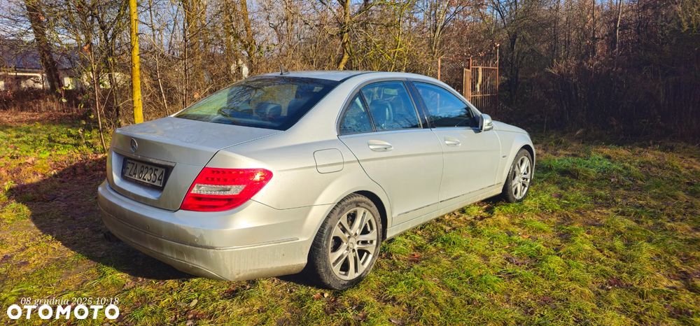 Mercedes-Benz Klasa C 180 CGI BlueEff Avantgarde - 6