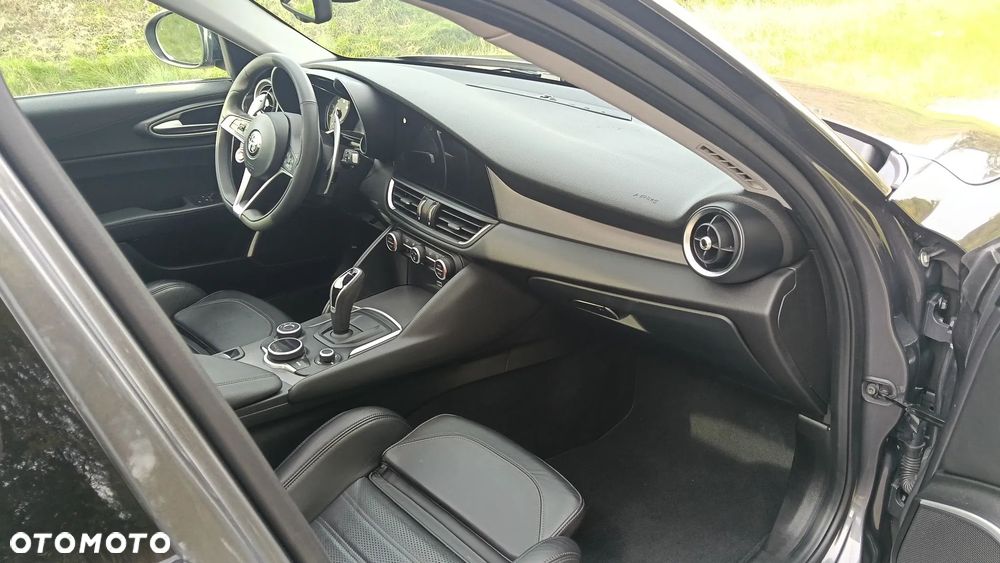 Alfa Romeo Giulia 2.0 Turbo Veloce - 6