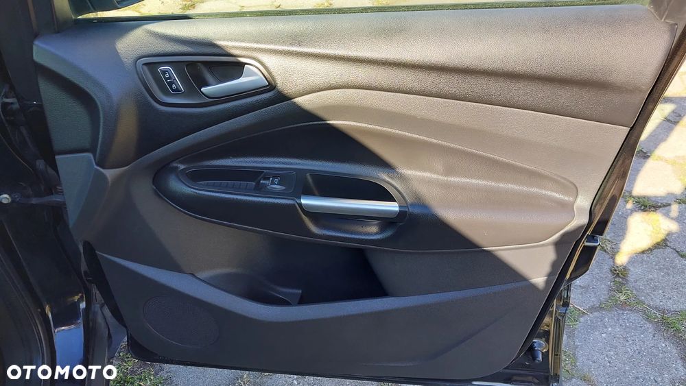 Ford Kuga 2.0 TDCi 2x4 Trend - 10