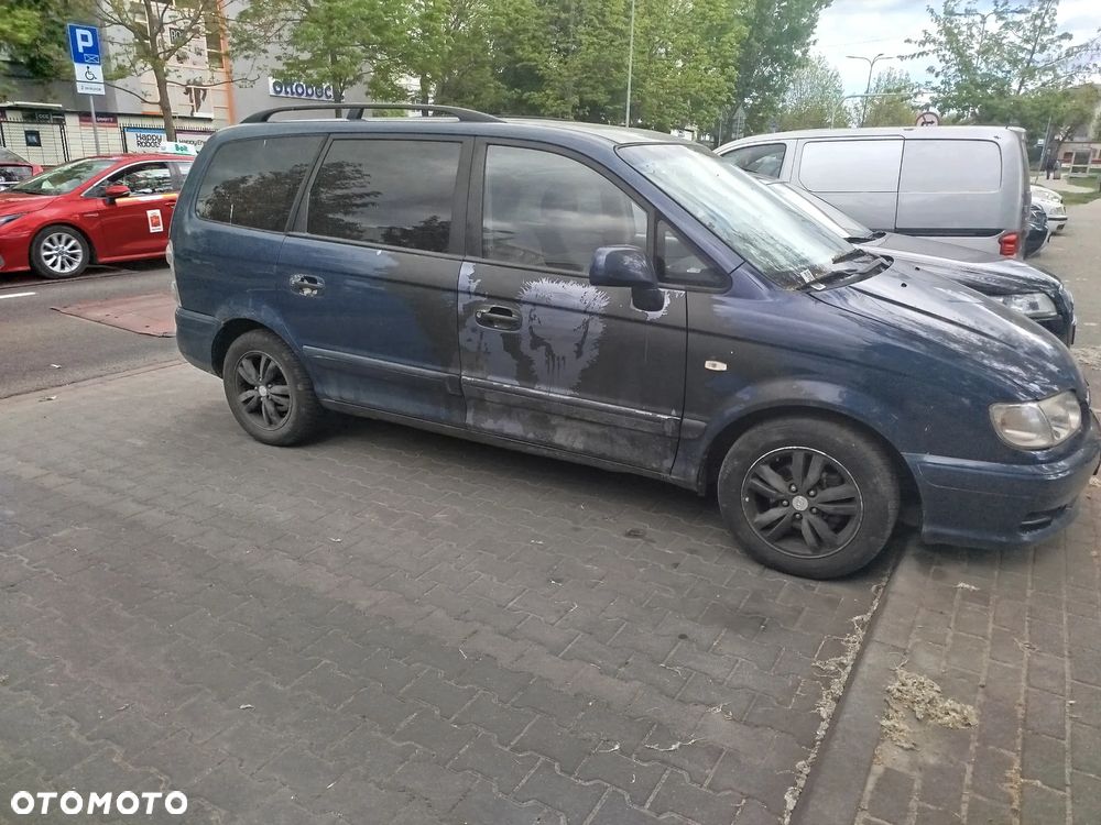 Hyundai Trajet 2.0 CRDi GLS - 3