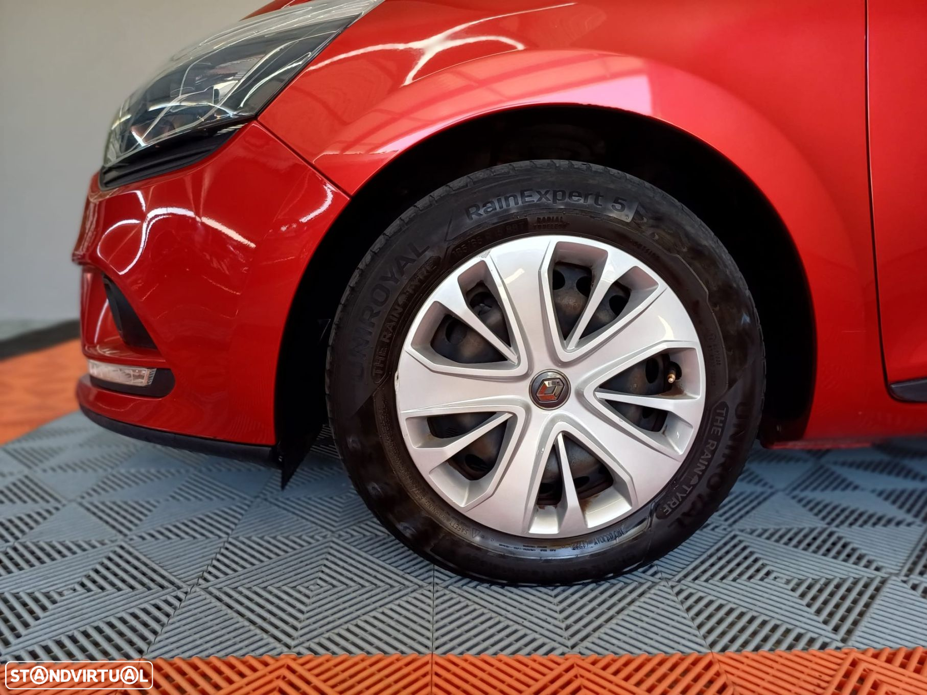Renault Clio 0.9 TCe Limited - 9