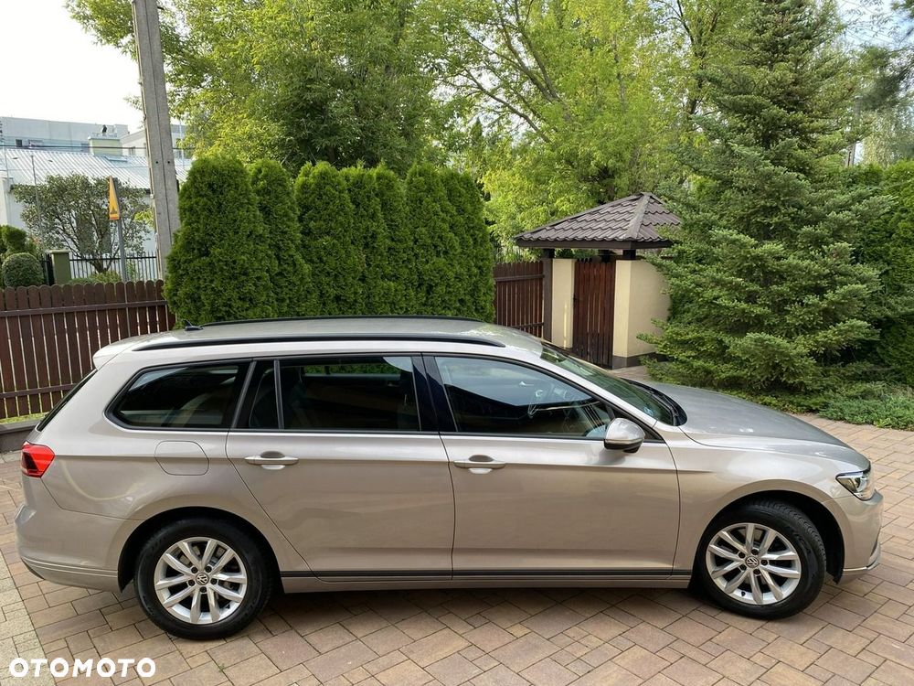 Volkswagen Passat - 9
