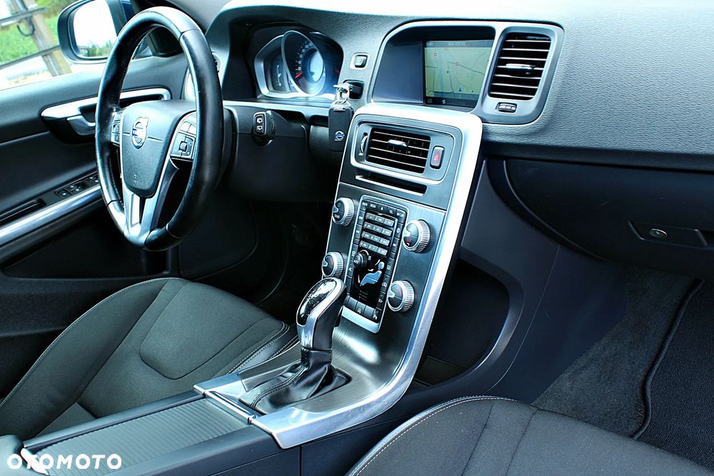 Volvo V60 D2 Geartronic Momentum - 22
