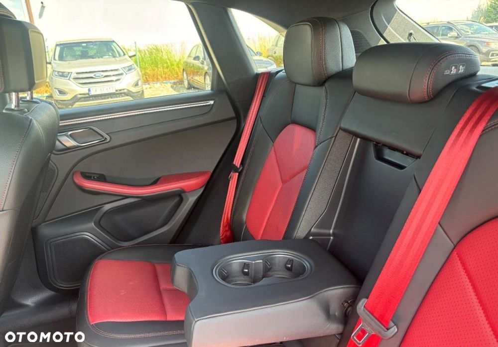 Porsche Macan - 16