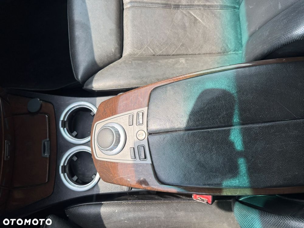 BMW Seria 7 - 15