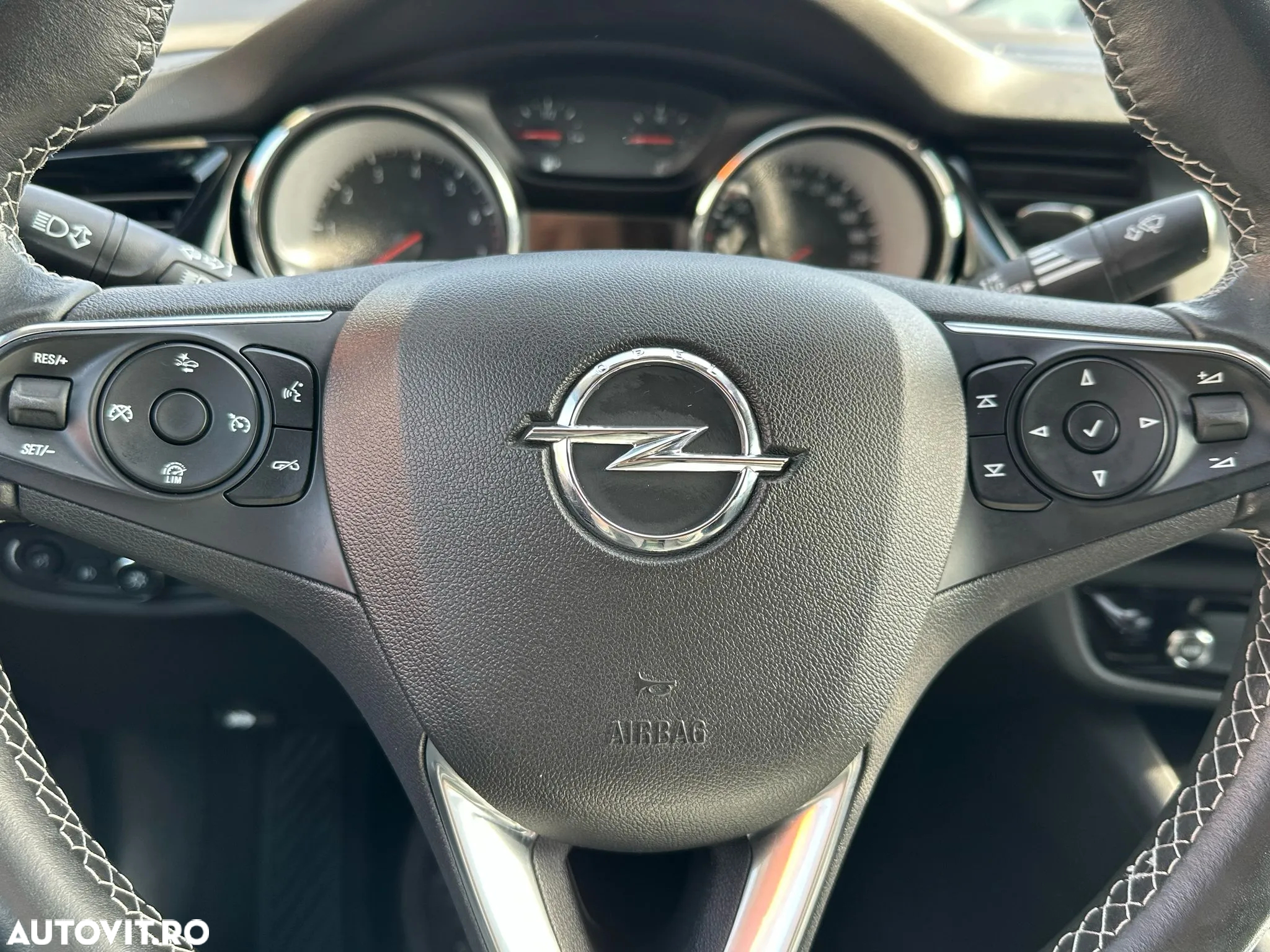 Opel Insignia Grand Sport 1.5 Turbo Start/Stop Aut. Dynamic - 10