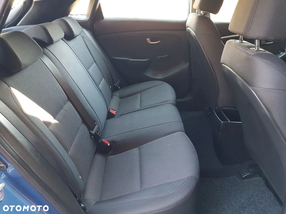 Hyundai i30 blue 1.4 Classic - 31