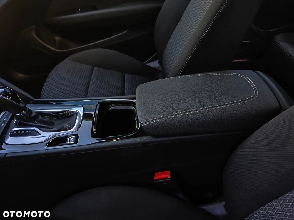 Opel Insignia 2.0 CDTI Elegance S&S - 22