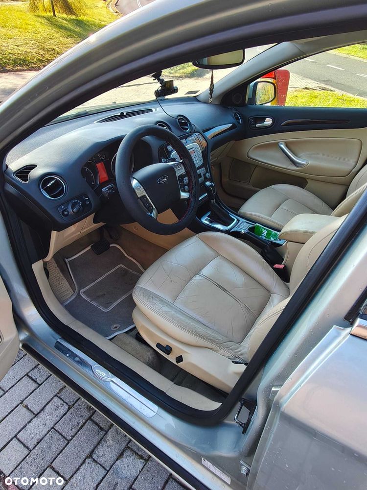 Ford Mondeo - 4