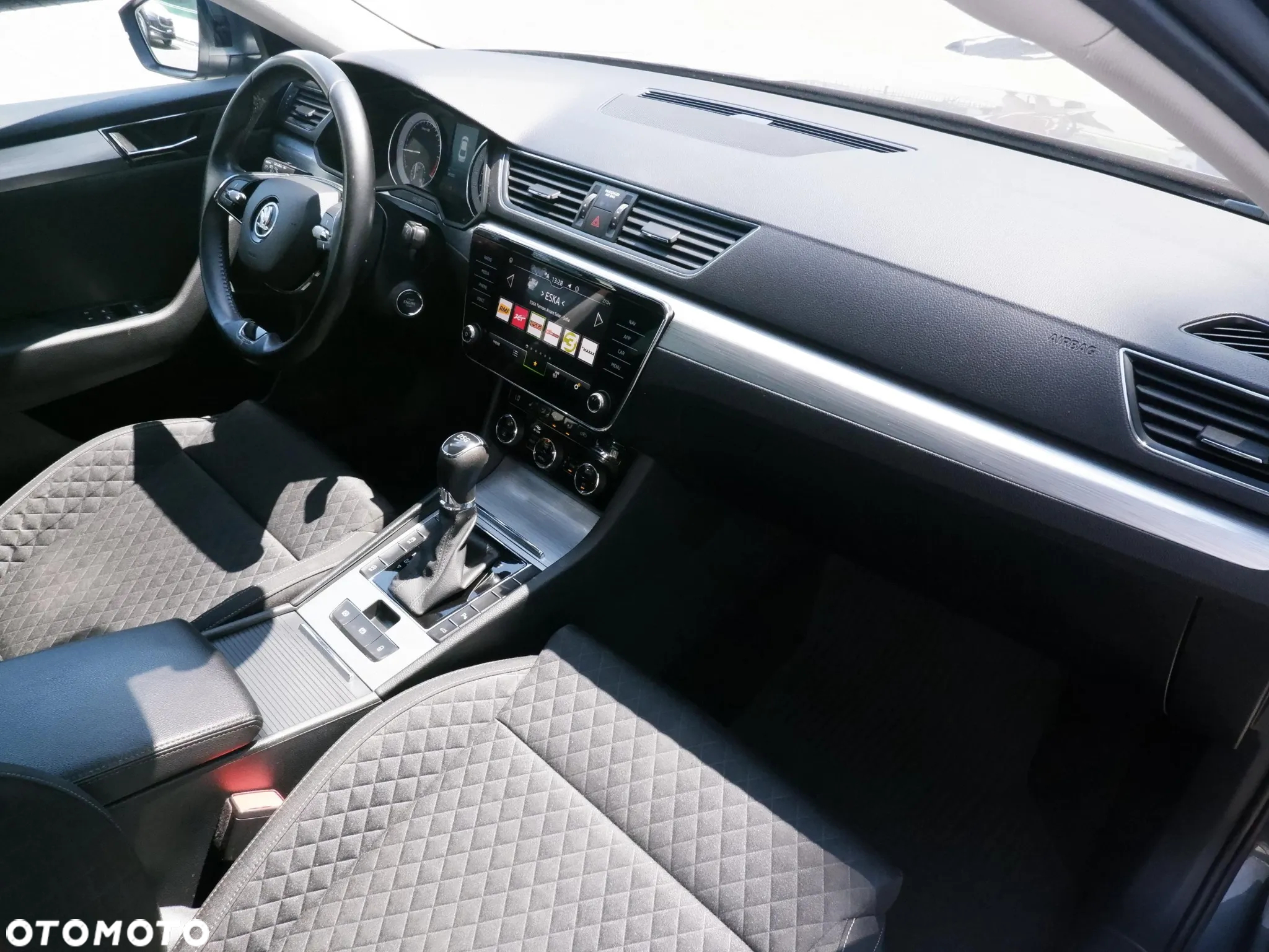 Skoda Superb 2.0 TDI SCR Ambition DSG - 14