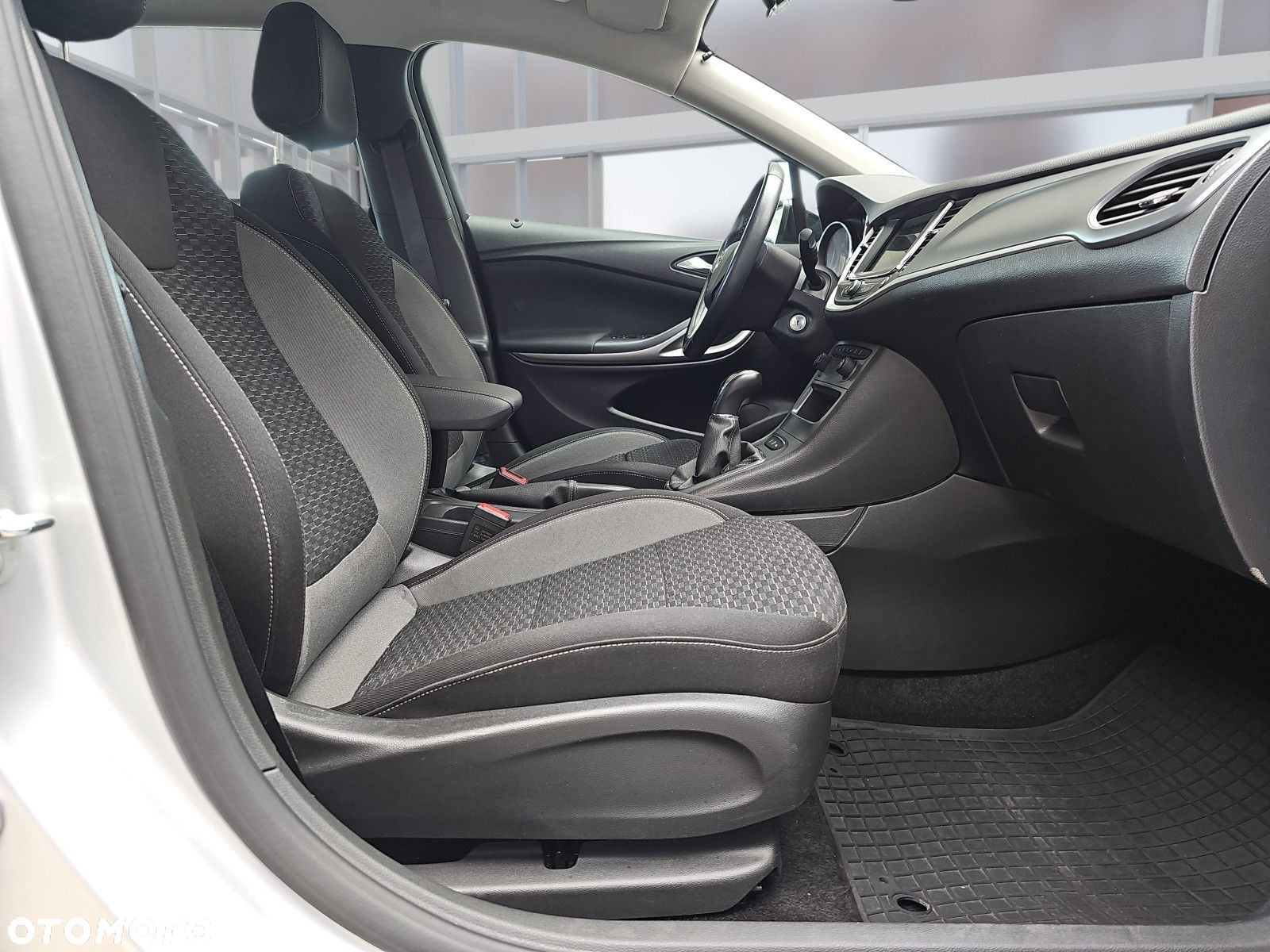 Opel Astra V 1.5 CDTI Edition S&S - 24