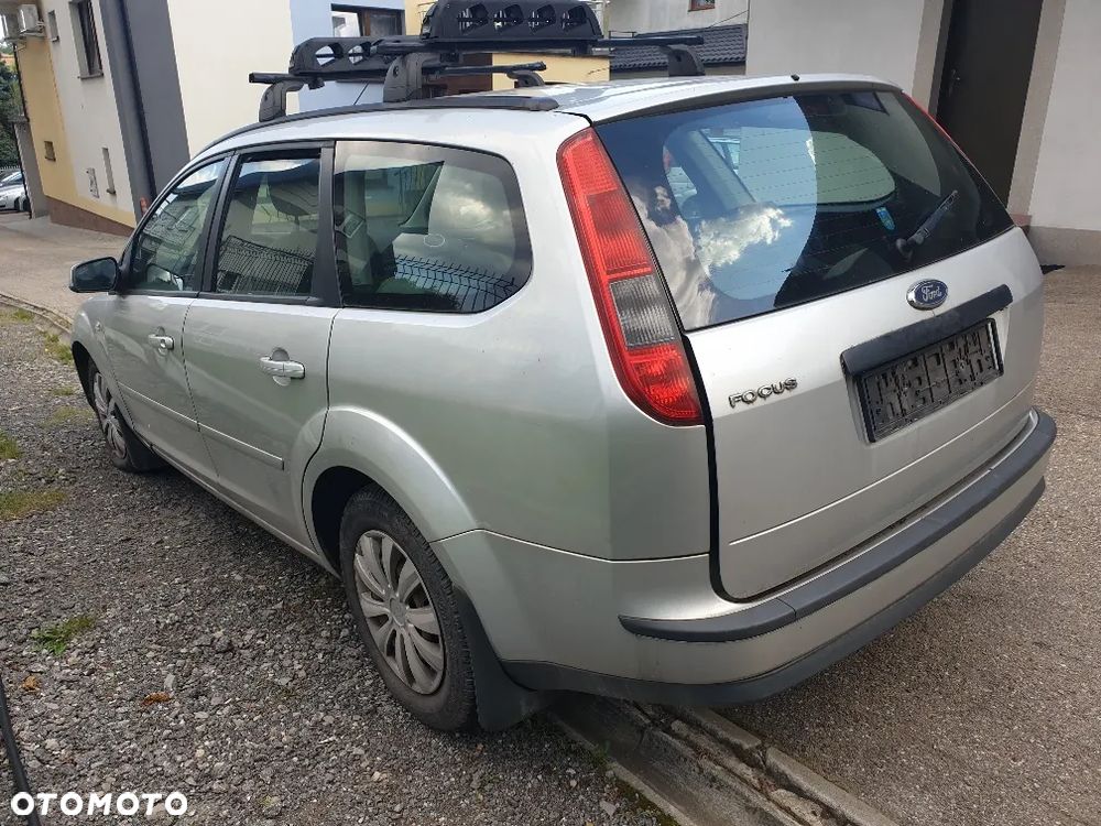 Ford FOCUS 2 - 1,6 benzyna - 2005r- cały na części - 2