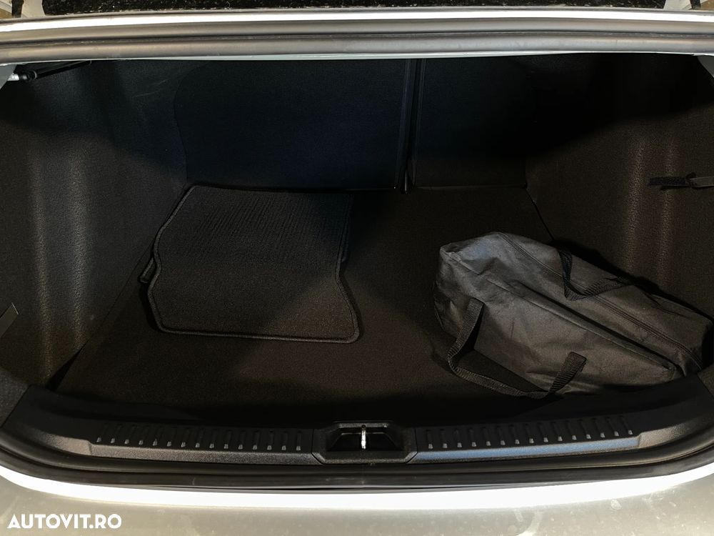 Ford Focus 1.0 EcoBoost Trend Edition - 13