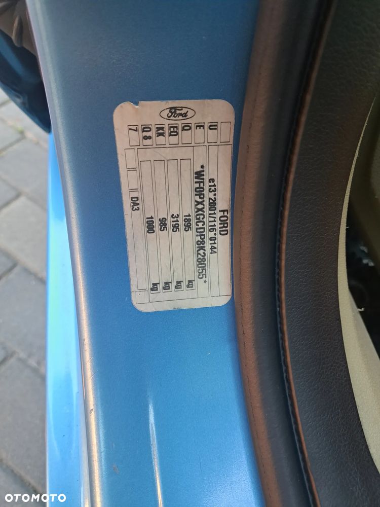 Ford Focus 2.0 Ghia - 20
