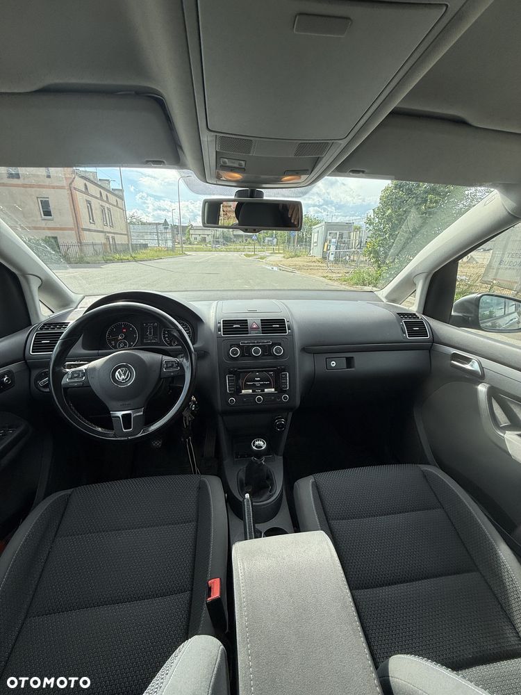 Volkswagen Touran - 2
