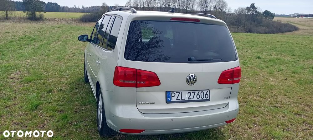 Volkswagen Touran 1.4 TSI DSG Comfortline - 4