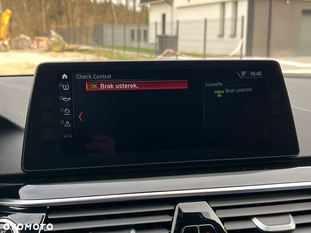 BMW Seria 5 520d xDrive Luxury Line sport - 36