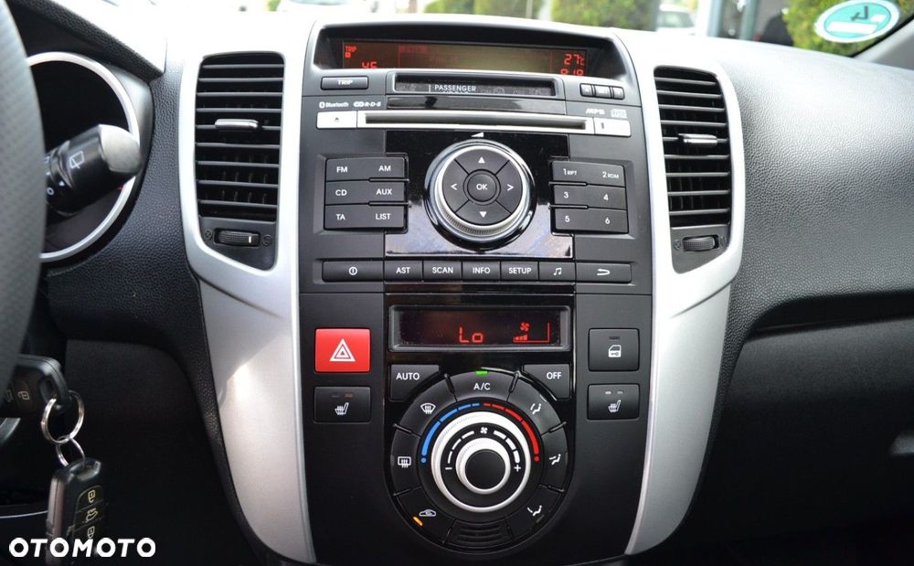 Kia Venga - 23