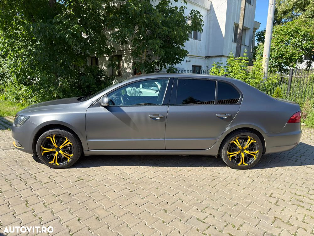Skoda Superb 2.0 TDI 4X4 Laurin&Klement - 3