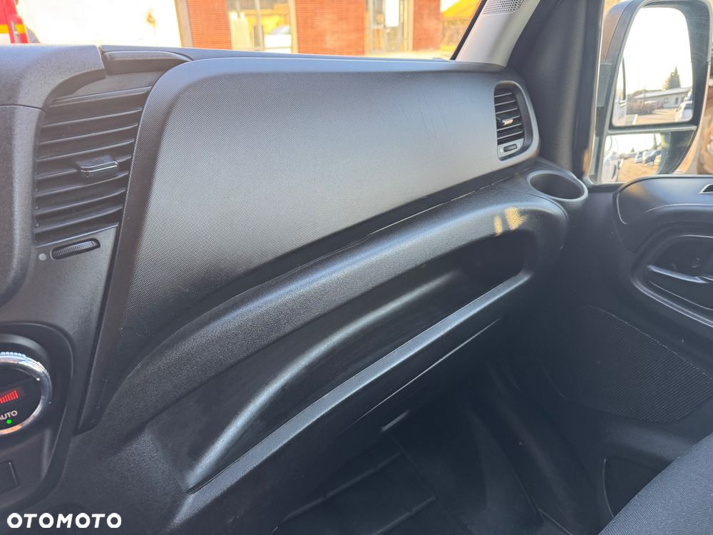Iveco 35c17 - 11