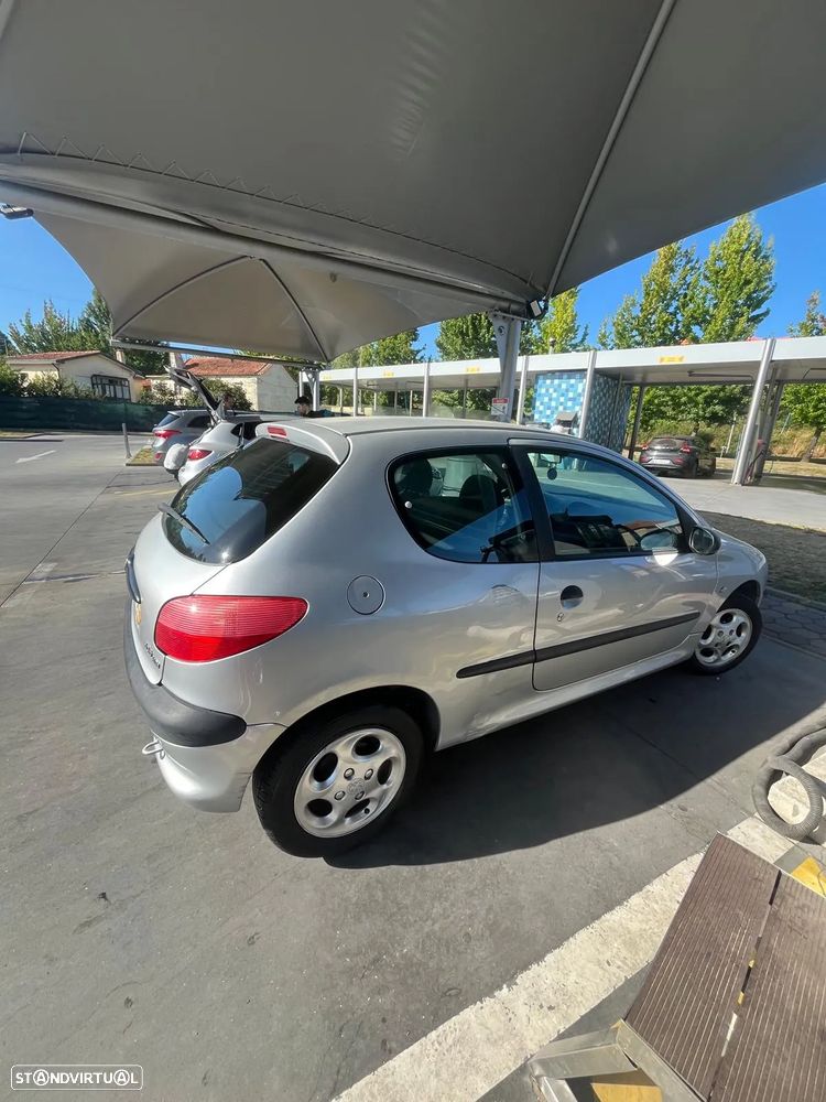 Peugeot 206 - 3