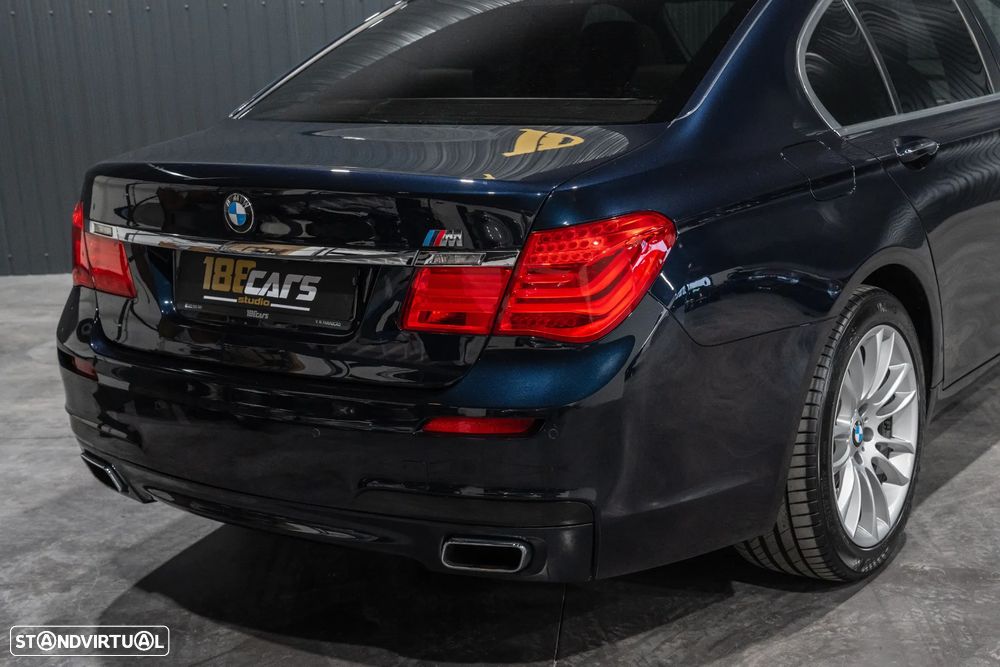 BMW 740 d Pack M - 52