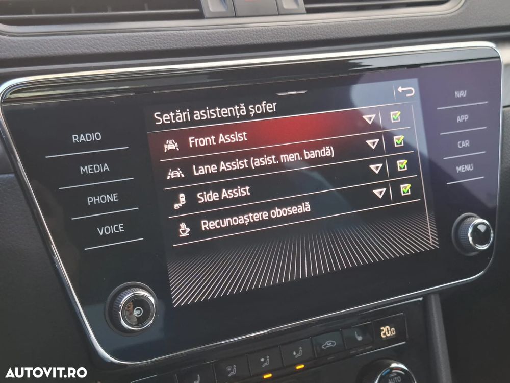 Skoda Superb 2.0 TSI 4X4 DSG Sportline - 32