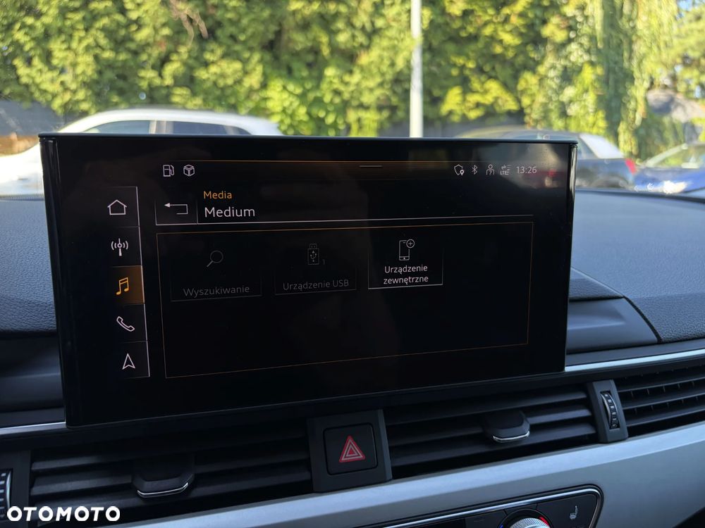 Audi A4 Avant 40 TFSI S tronic - 25