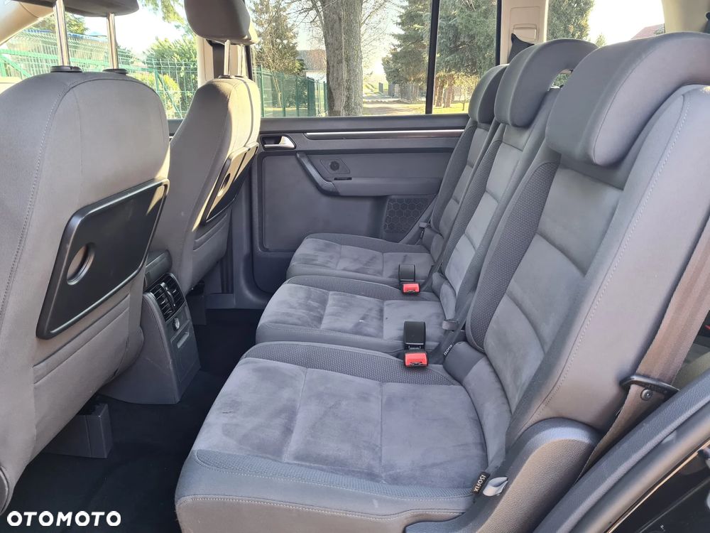 Volkswagen Touran - 5