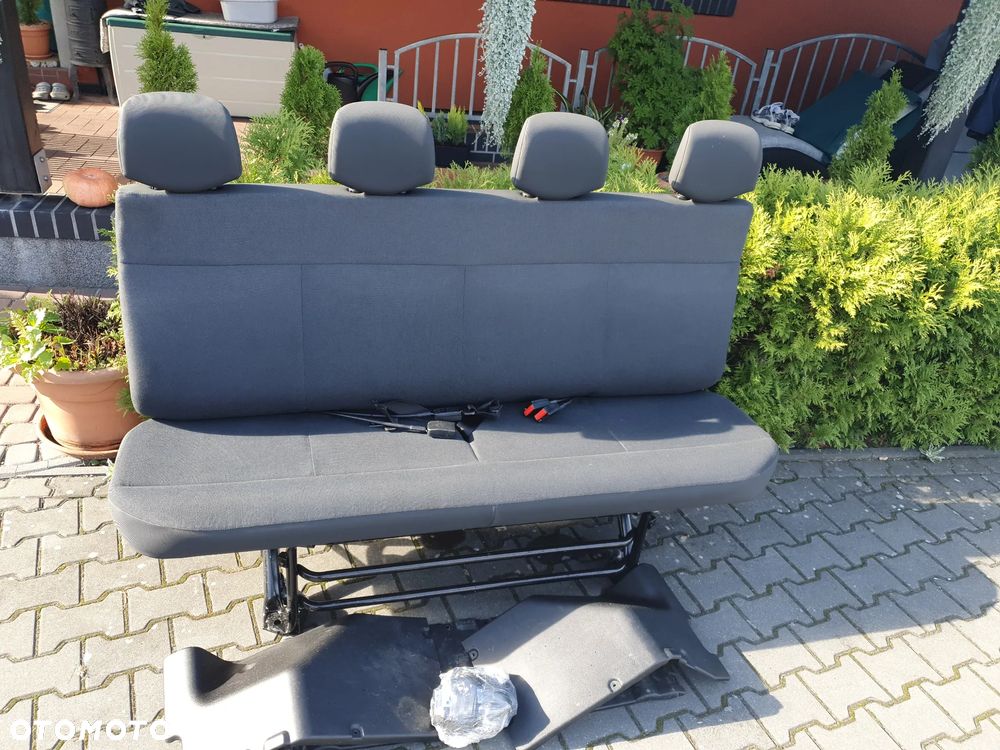 Kanapa 4-osobowa Renault Master Doka 19+