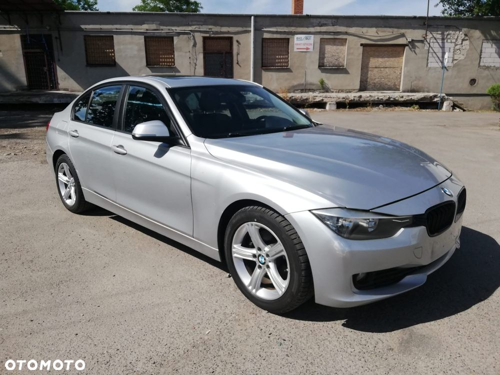 BMW Seria 3 328i xDrive - 4