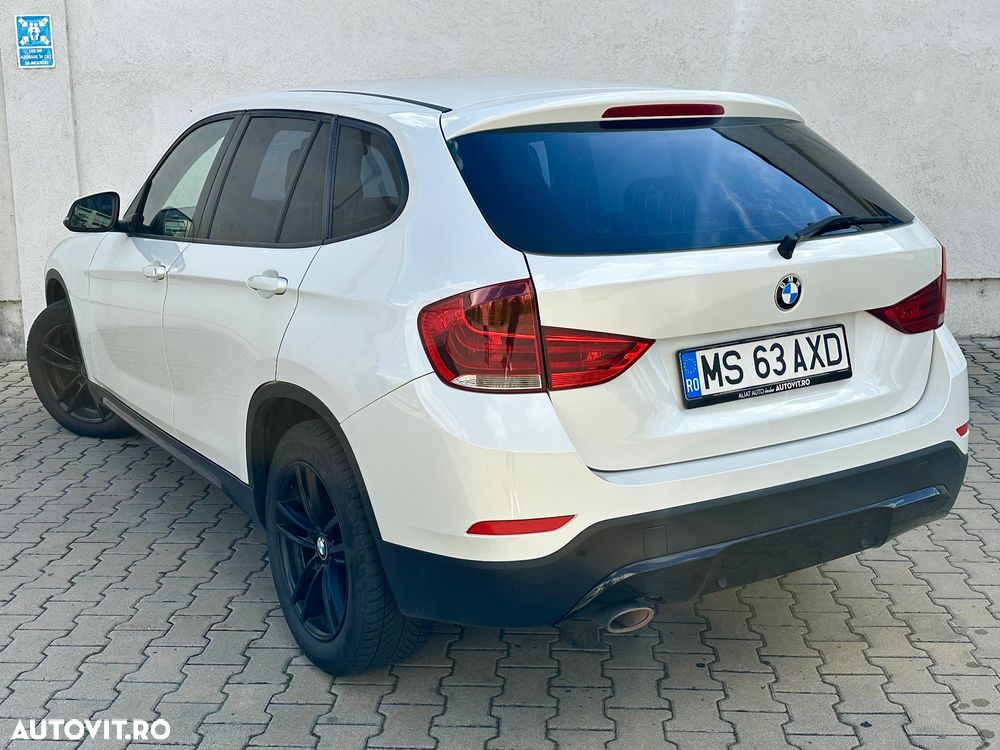 BMW X1 xDrive20d Aut. Sport Line - 4