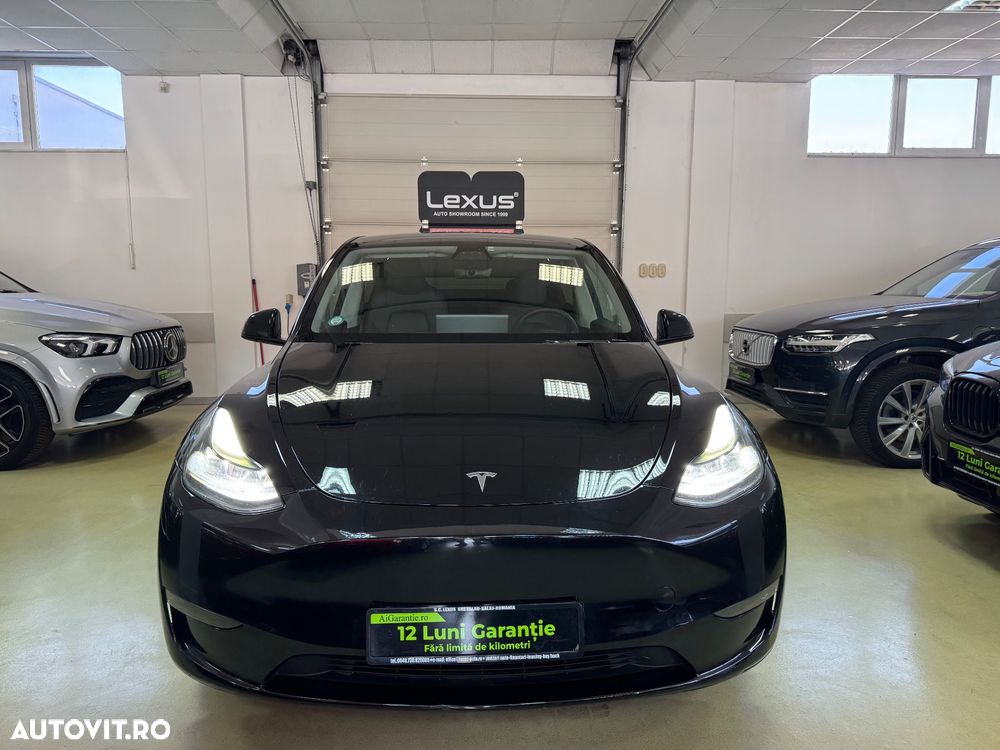Tesla Model Y - 31